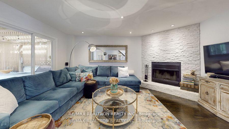 Photo 9 of 145 Roseborough Crescent, Vaughan, Uplands — HOMEH