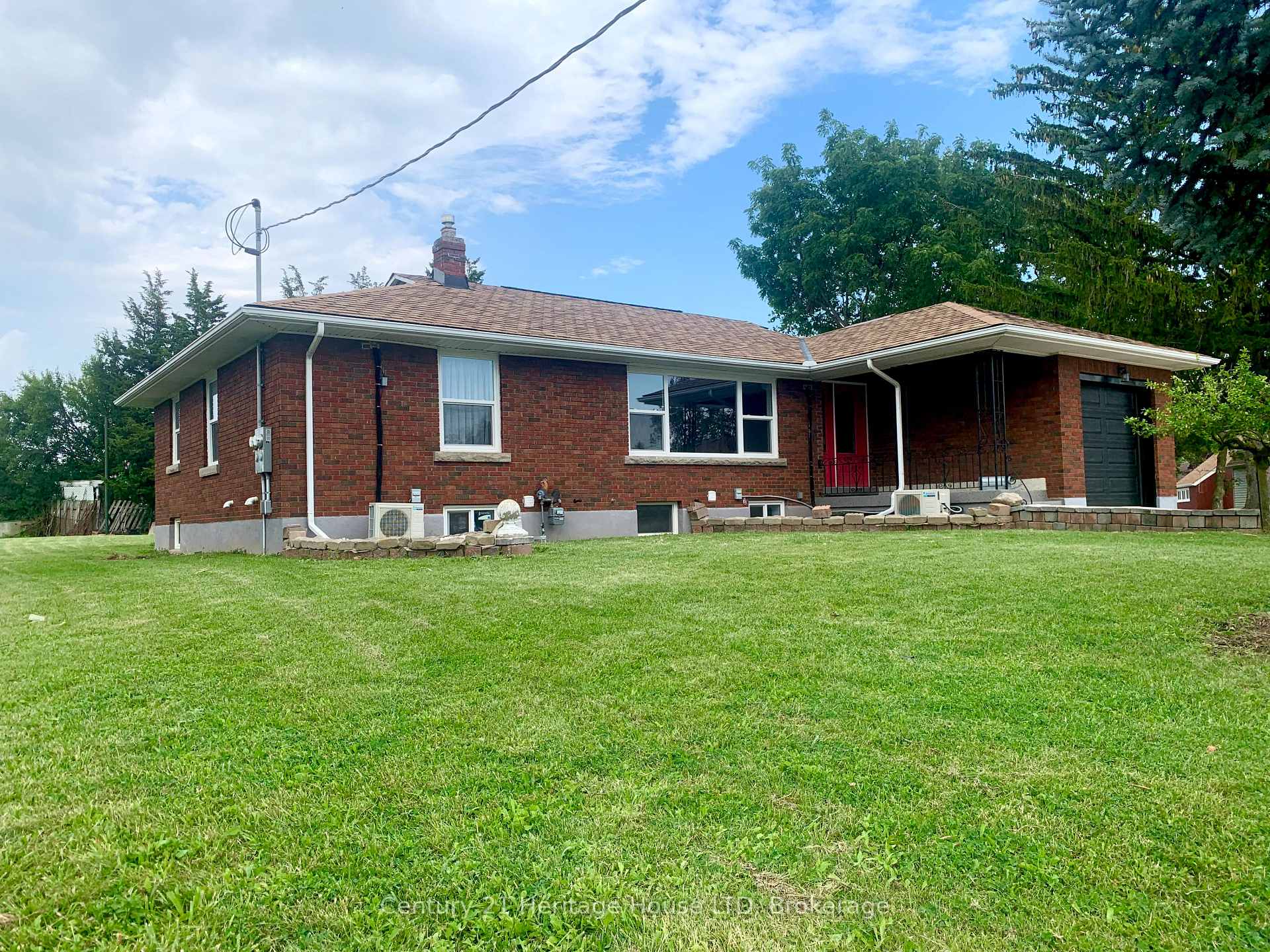 Photo 2 of 2 Foley Crescent, Thorold, Thorold Downtown — HOMEH