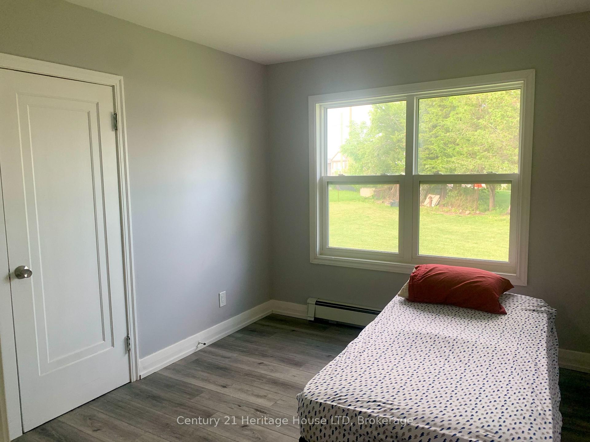 Photo 13 of 2 Foley Crescent, Thorold, Thorold Downtown — HOMEH