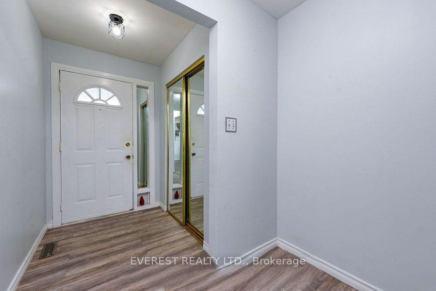 Photo 3 of 7549 Catalpa Road, Mississauga, Malton — HOMEH