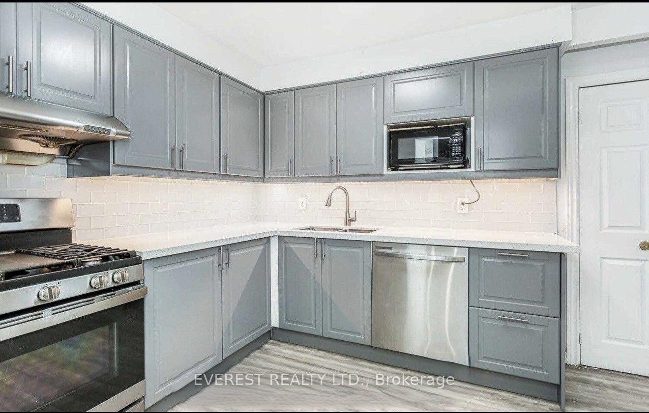 Photo 9 of 7549 Catalpa Road, Mississauga, Malton — HOMEH