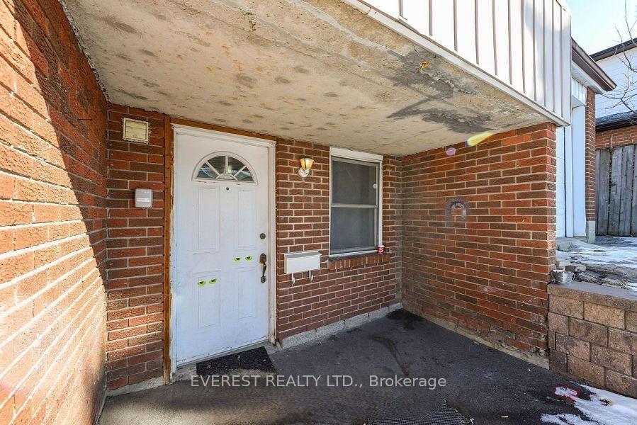 Photo 11 of 7549 Catalpa Road, Mississauga, Malton — HOMEH