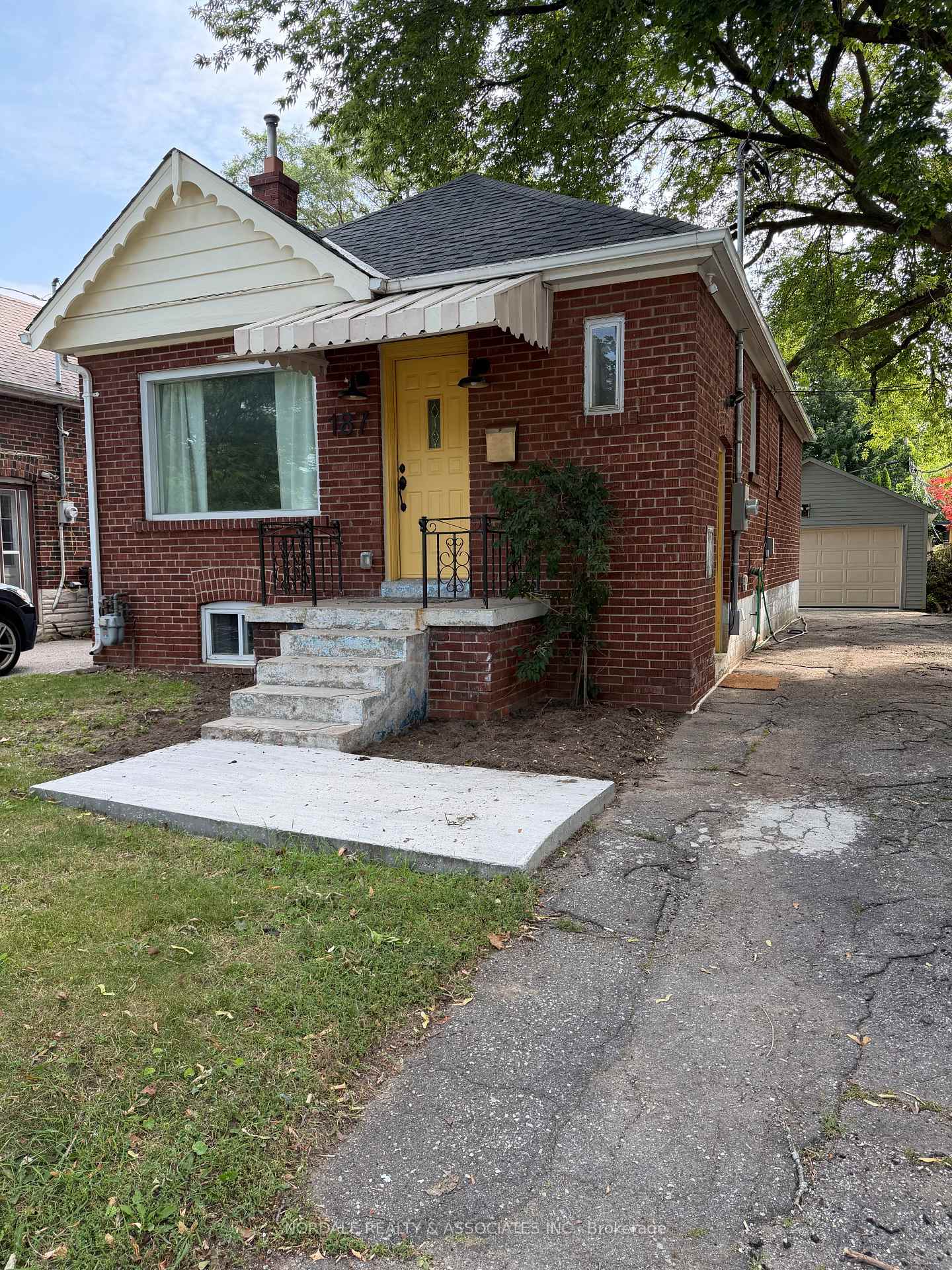Photo 1 of 187 Aldercrest Road, Etobicoke, Alderwood — HOMEH