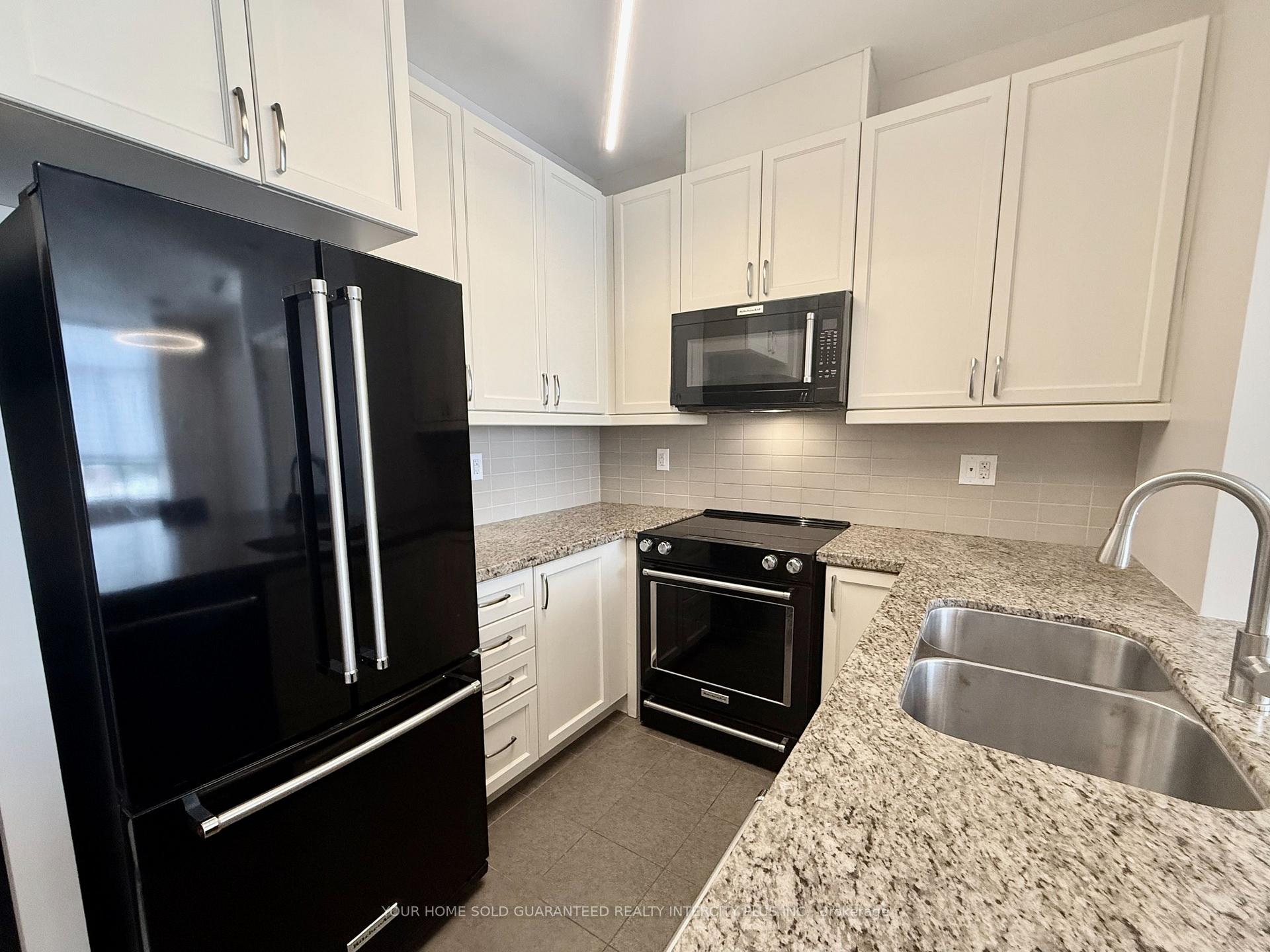 Photo 9 of Unit 418, 2396 Major Mackenzie Drive, Vaughan, Maple — HOMEH