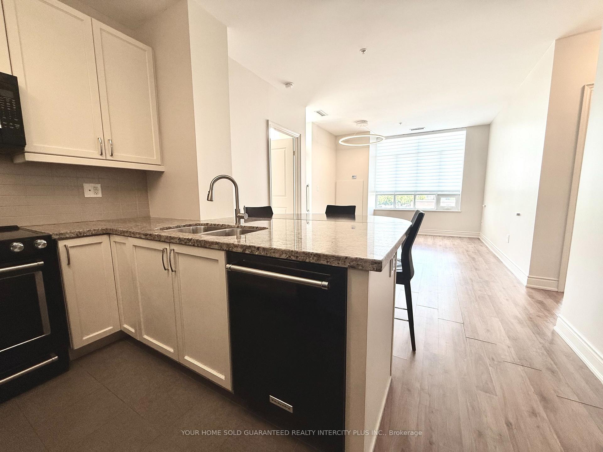 Photo 10 of Unit 418, 2396 Major Mackenzie Drive, Vaughan, Maple — HOMEH