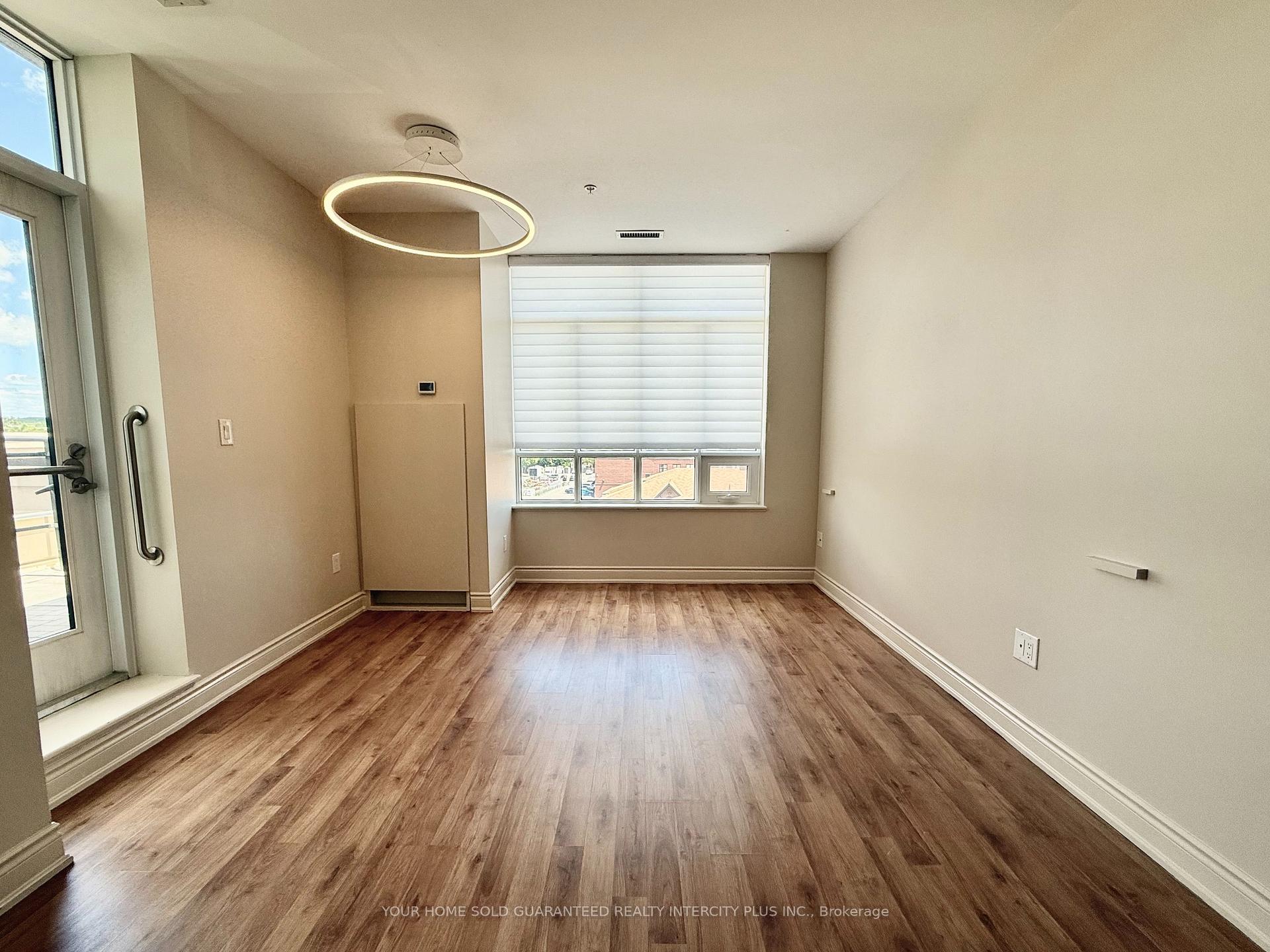 Photo 13 of Unit 418, 2396 Major Mackenzie Drive, Vaughan, Maple — HOMEH