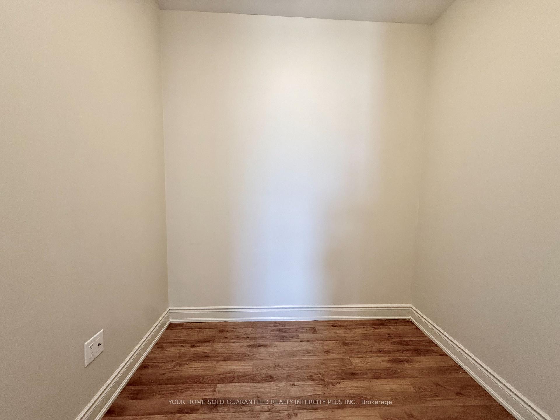 Photo 26 of Unit 418, 2396 Major Mackenzie Drive, Vaughan, Maple — HOMEH