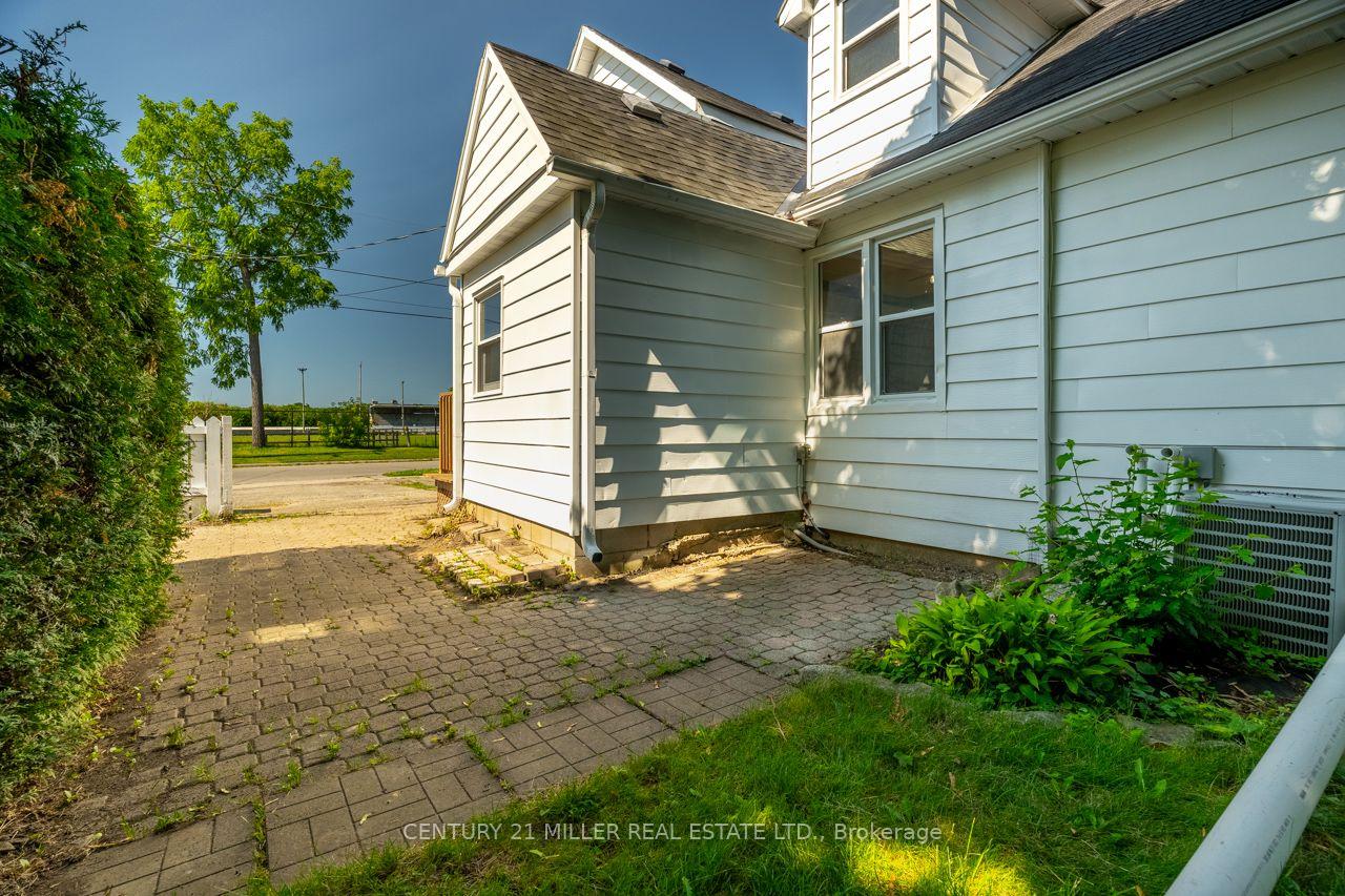 Photo 4 of Unit A, 173 Thomas Street, Milton, Old Milton — HOMEH