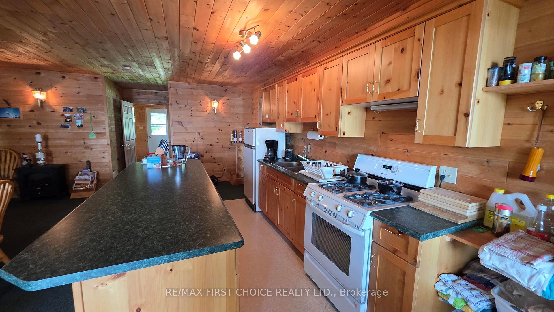 Photo 23 of 2 Moore Bay, Sioux Narrows-Nestor Falls, TB-530 — HOMEH