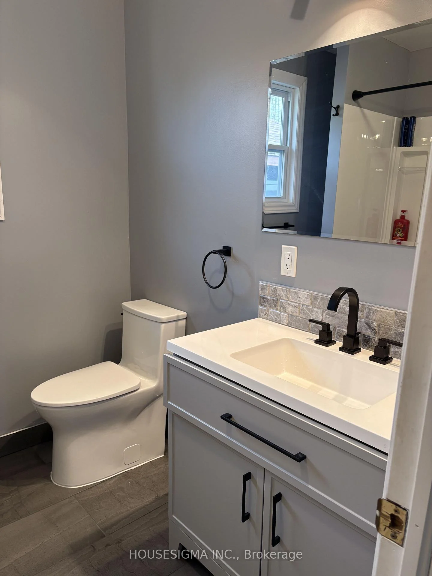 Photo 14 of 16 Mazepa Place, Oro-Medonte, Hawkestone — HOMEH