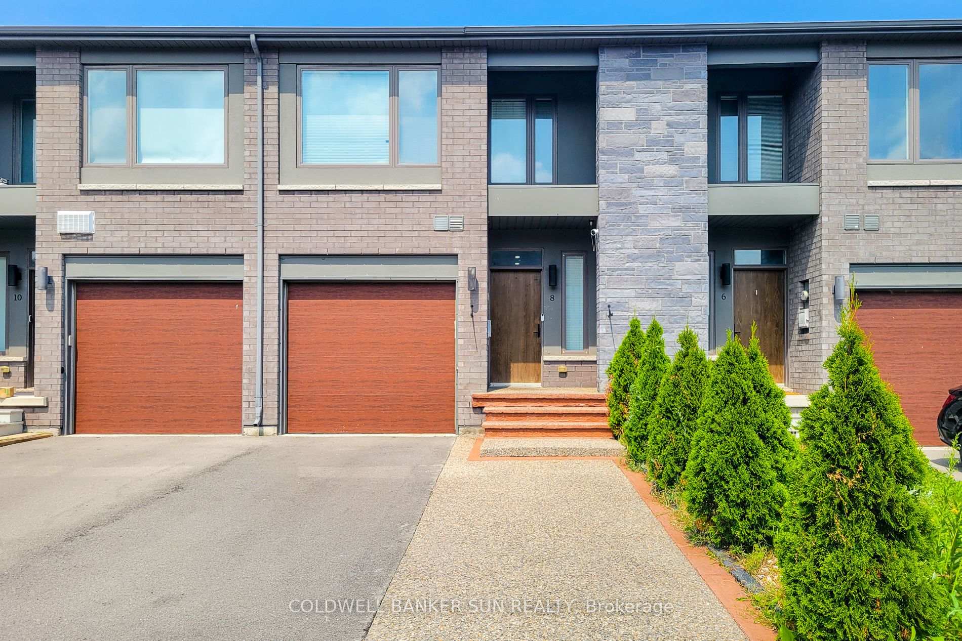 Photo 1 of 8 Bedrock Drive, Hamilton, Stoney Creek Mountain — HOMEH