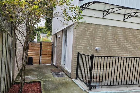 Photo 2 of 38 Jackman Drive, Brampton, Northgate — HOMEH