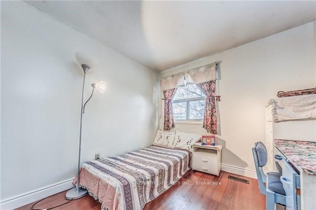 Photo 21 of 38 Jackman Drive, Brampton, Northgate — HOMEH