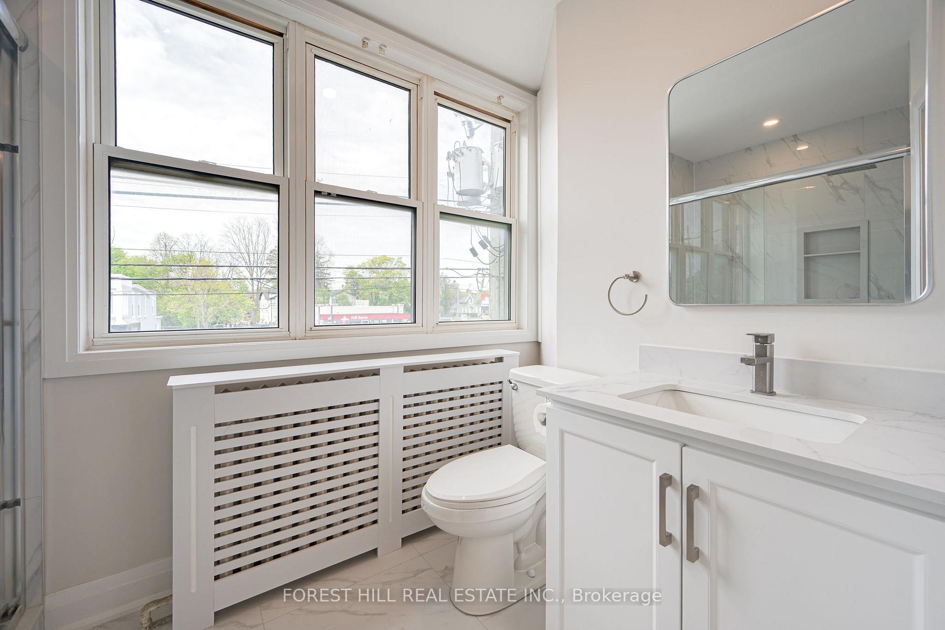 Photo 12 of Unit 2, 7725 Yonge Street, Markham, Thornhill — HOMEH
