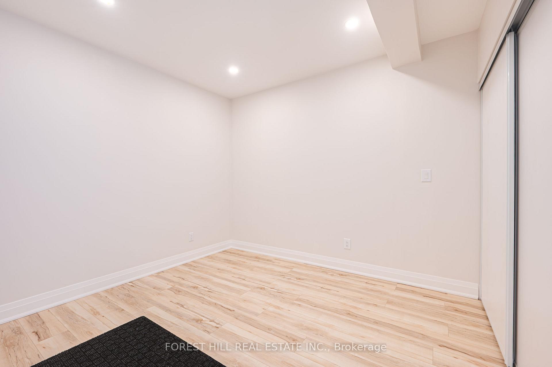 Photo 22 of Unit 2, 7725 Yonge Street, Markham, Thornhill — HOMEH