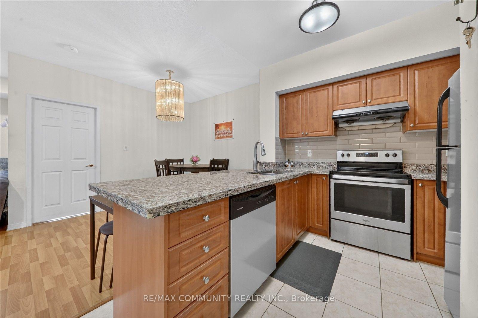 Photo 14 of Unit 308, 9431 Jane Street, Vaughan, Maple — HOMEH