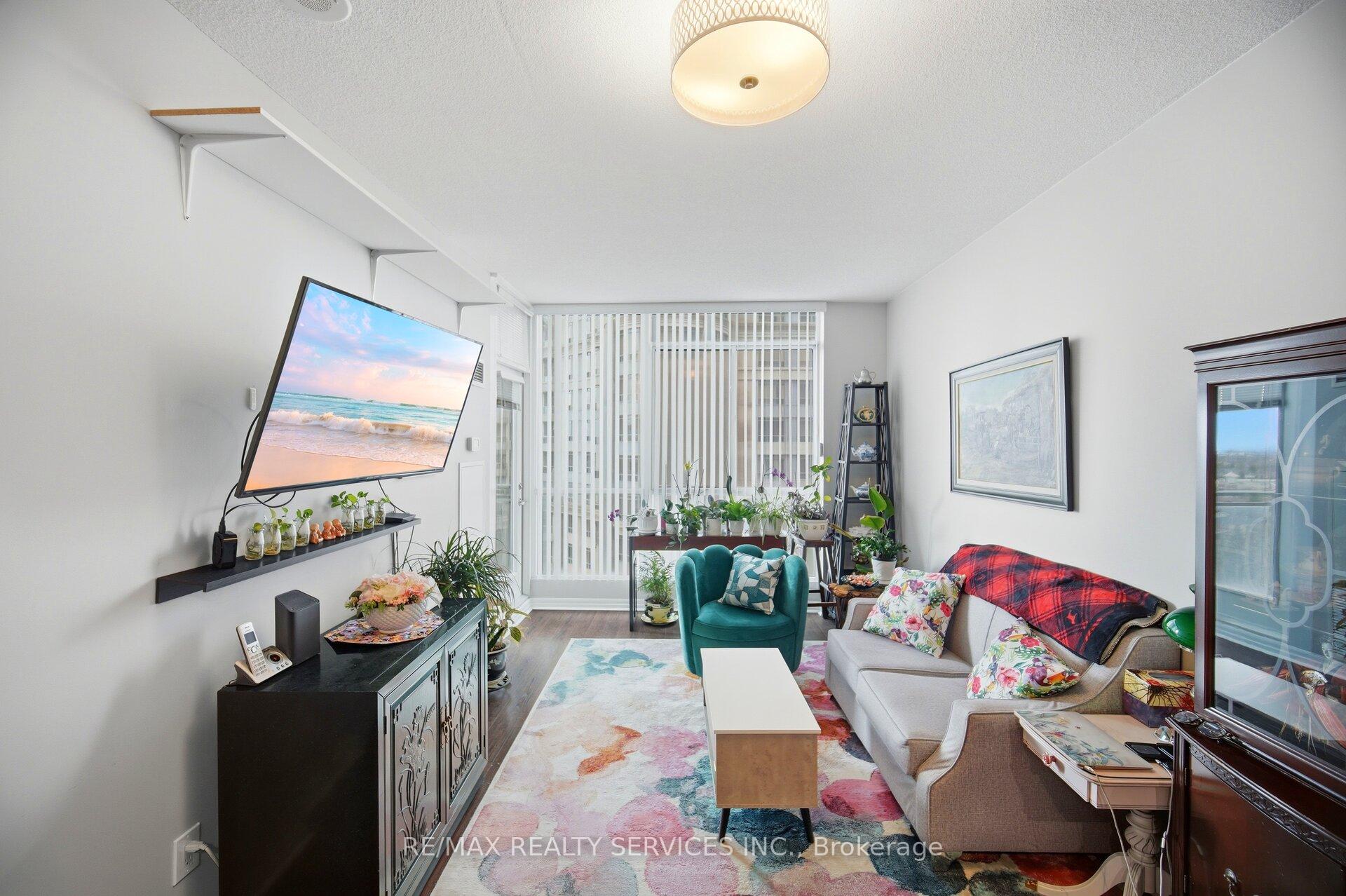 Photo 13 of Unit 810, 225 Webb Drive, Mississauga, City Centre — HOMEH