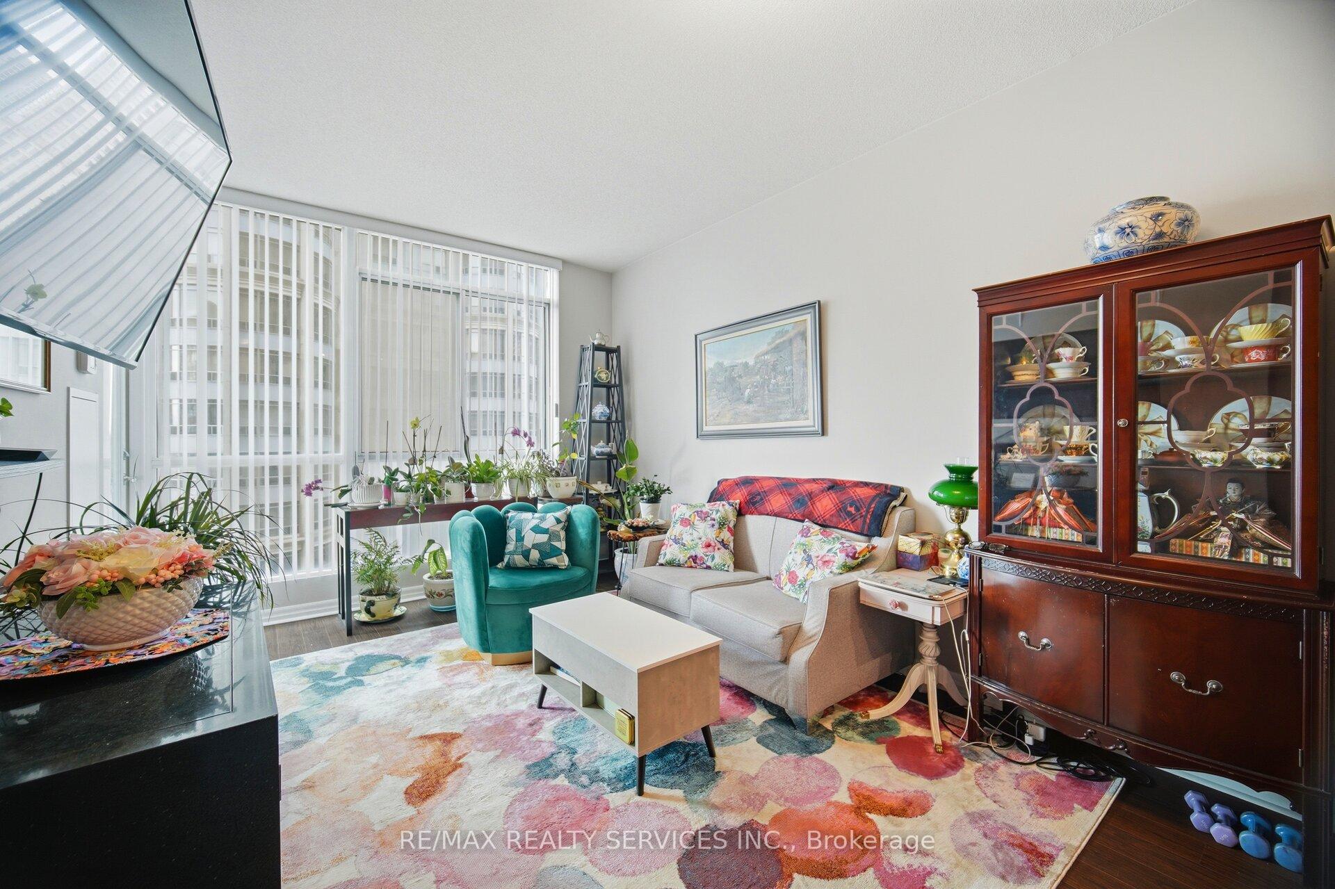 Photo 14 of Unit 810, 225 Webb Drive, Mississauga, City Centre — HOMEH