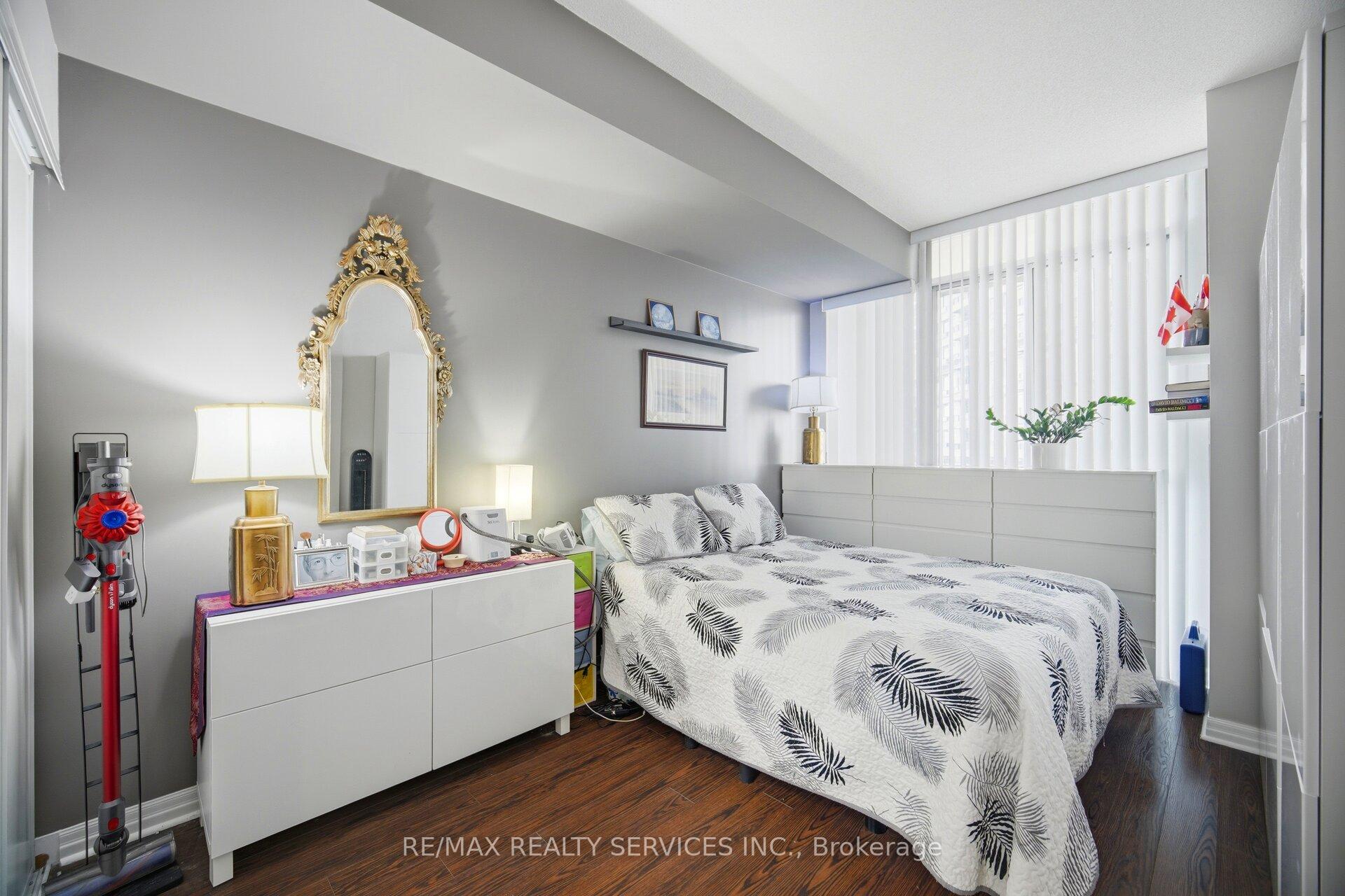 Photo 19 of Unit 810, 225 Webb Drive, Mississauga, City Centre — HOMEH
