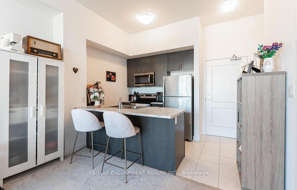 Photo 4 of Unit 503, 450 Dundas Street E, Hamilton, Waterdown — HOMEH