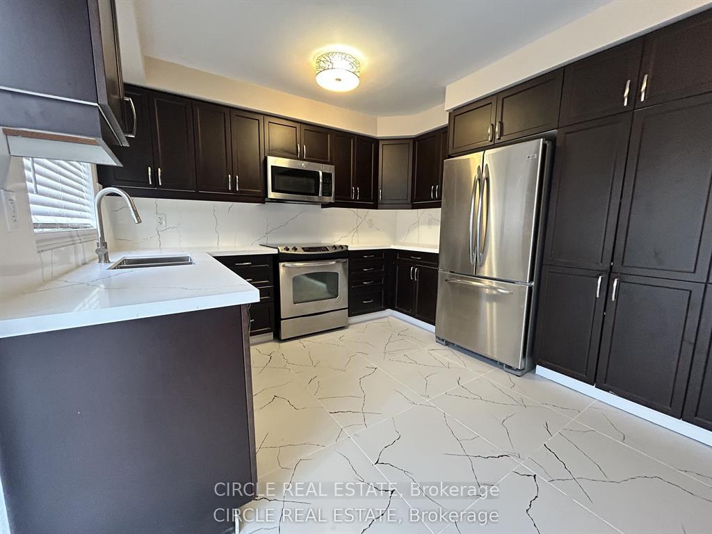 Photo 11 of Unit Upper Portion, 2971 Westoak Trails Boulevard, Oakville, Westmount — HOMEH