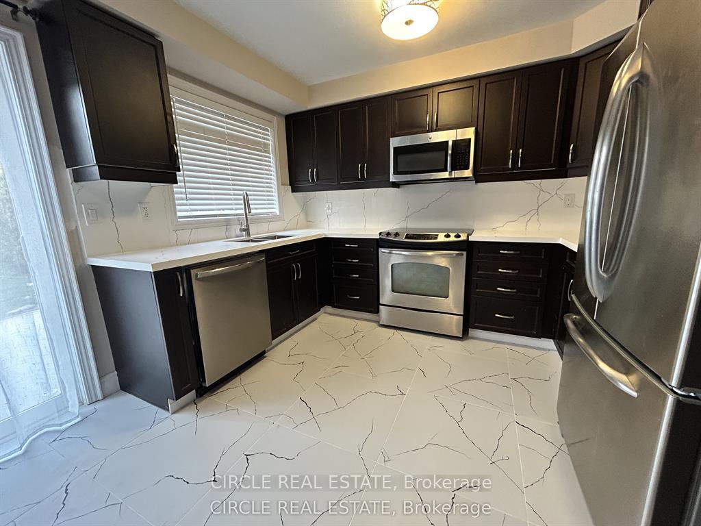 Photo 13 of Unit Upper Portion, 2971 Westoak Trails Boulevard, Oakville, Westmount — HOMEH