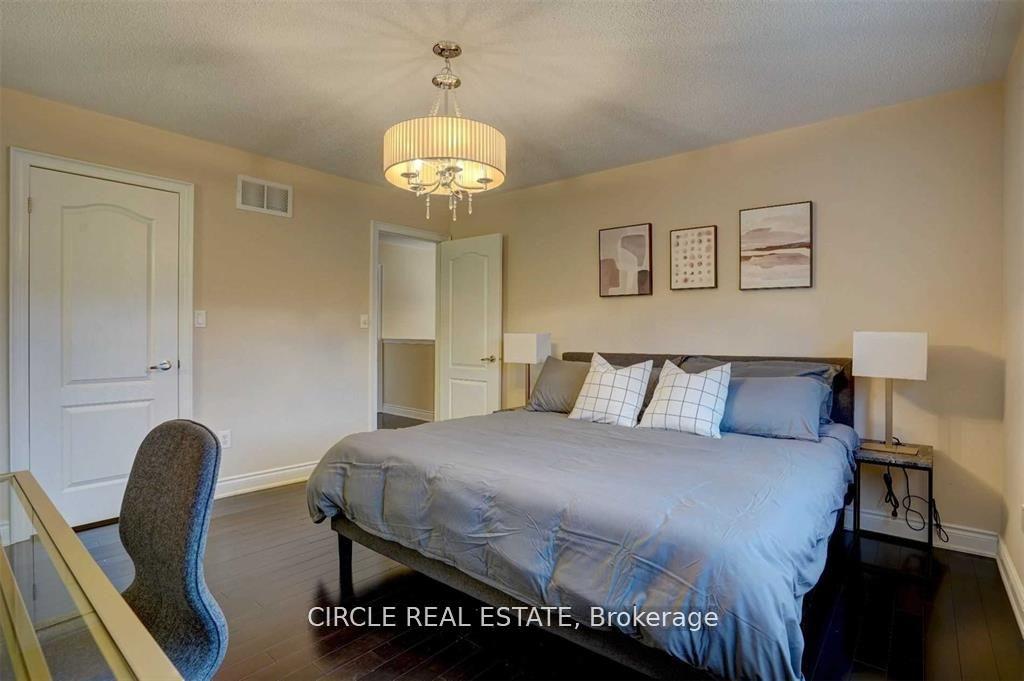Photo 18 of Unit Upper Portion, 2971 Westoak Trails Boulevard, Oakville, Westmount — HOMEH
