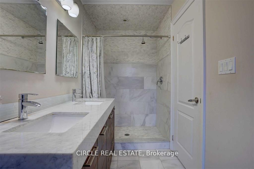 Photo 20 of Unit Upper Portion, 2971 Westoak Trails Boulevard, Oakville, Westmount — HOMEH