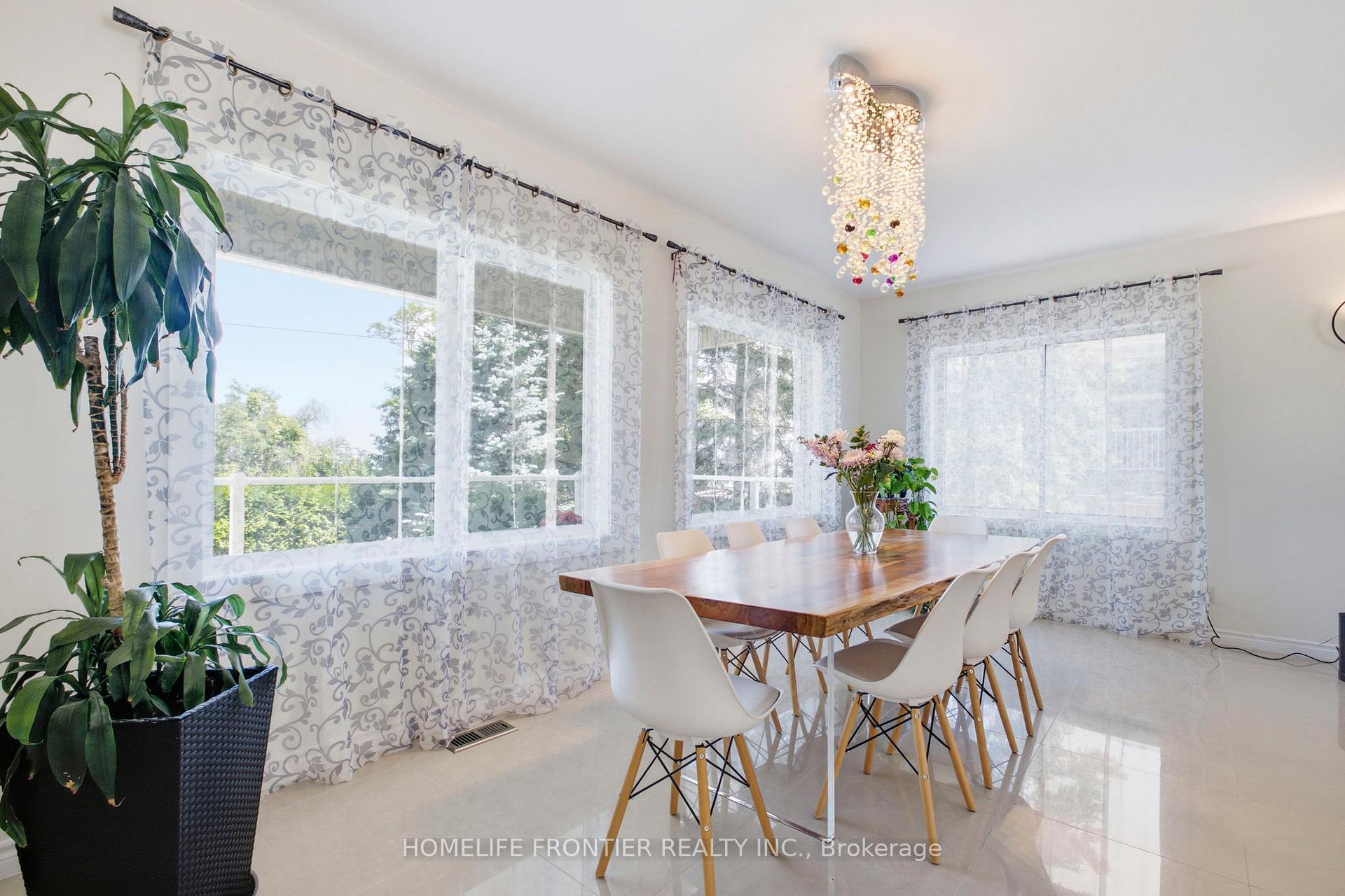 Photo 10 of 813 Lake Drive E, Georgina, Sutton & Jackson's Point — HOMEH