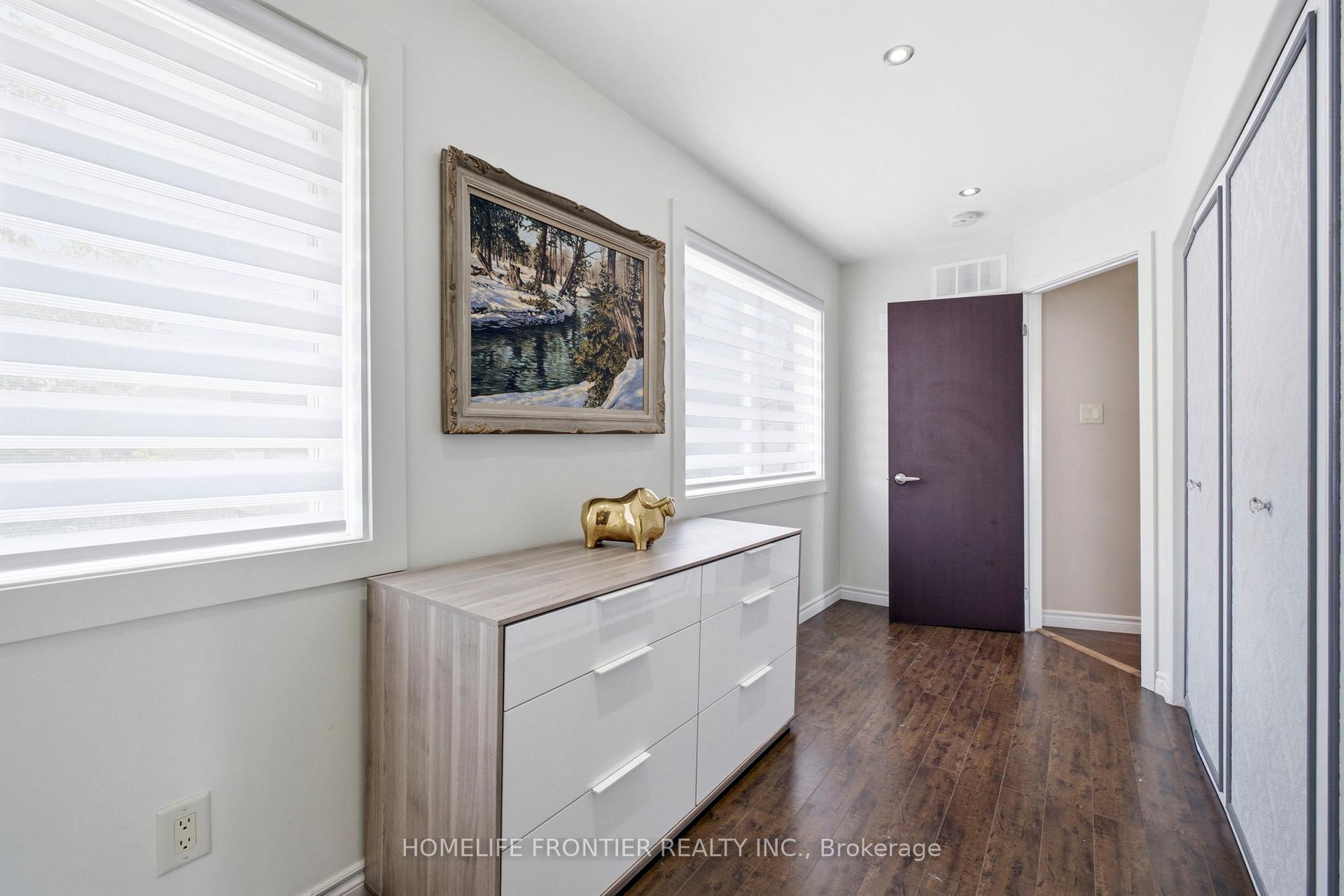 Photo 23 of 813 Lake Drive E, Georgina, Sutton & Jackson's Point — HOMEH