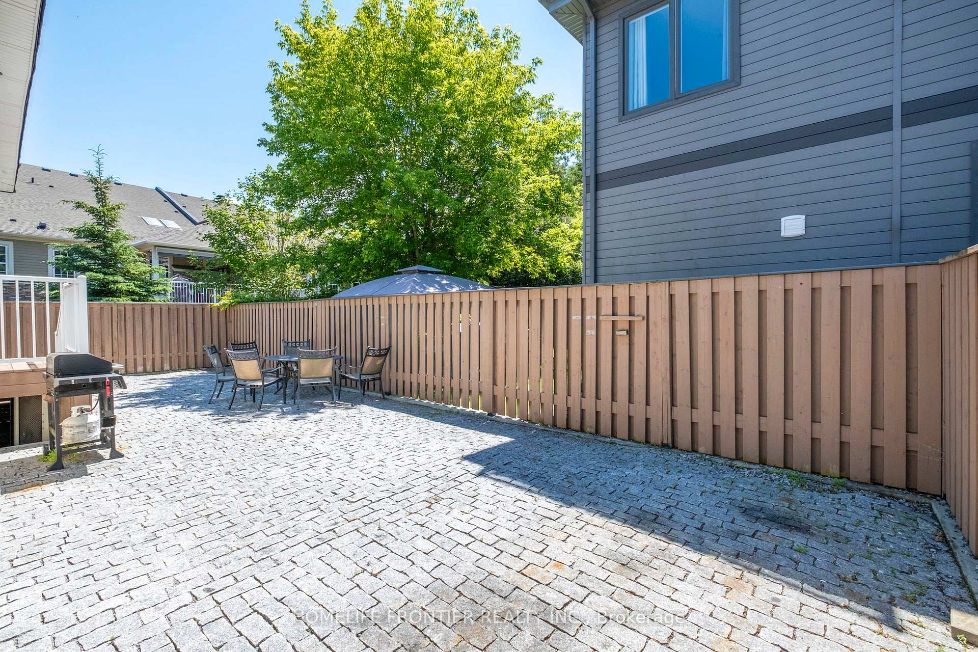 Photo 33 of 813 Lake Drive E, Georgina, Sutton & Jackson's Point — HOMEH
