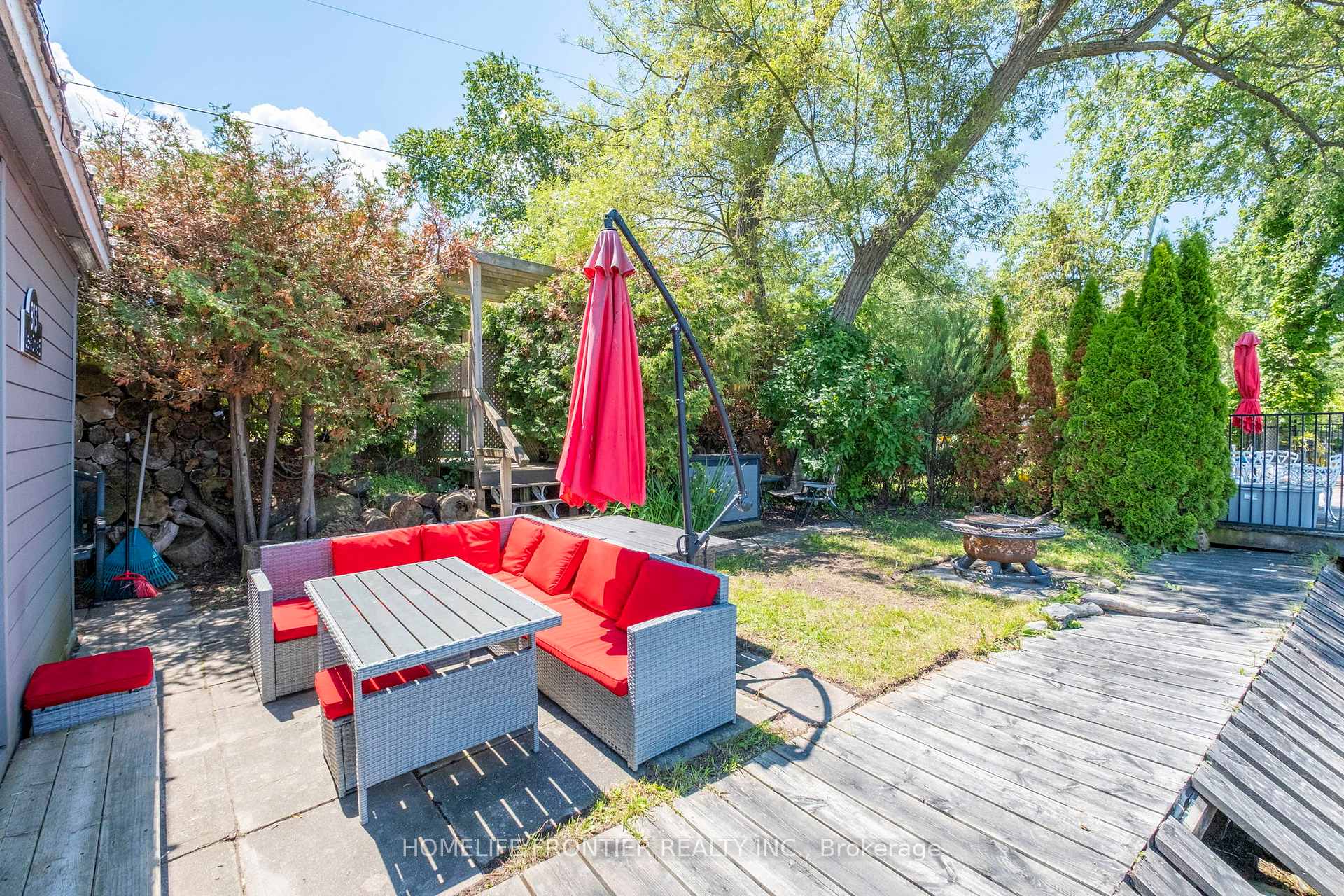 Photo 37 of 813 Lake Drive E, Georgina, Sutton & Jackson's Point — HOMEH