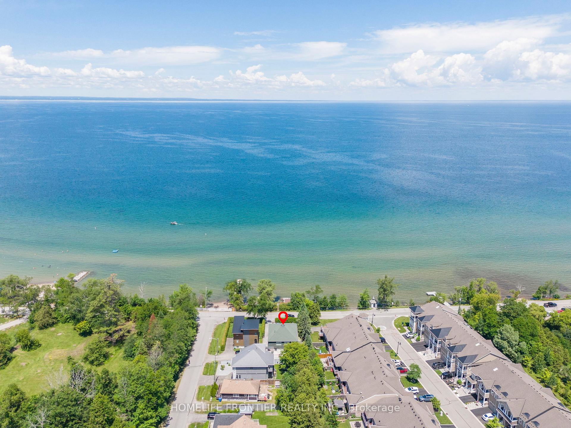 Photo 47 of 813 Lake Drive E, Georgina, Sutton & Jackson's Point — HOMEH