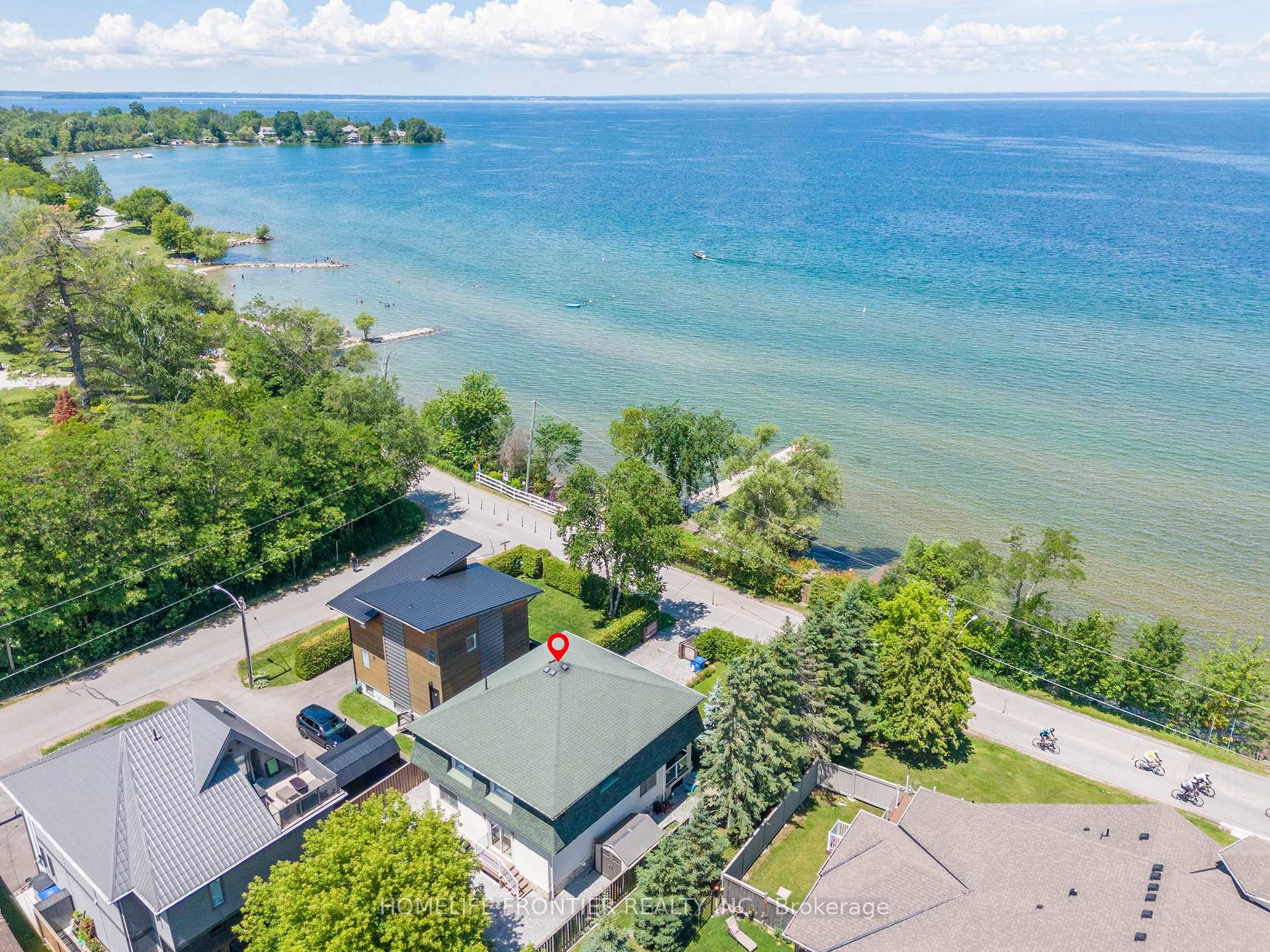 Photo 49 of 813 Lake Drive E, Georgina, Sutton & Jackson's Point — HOMEH