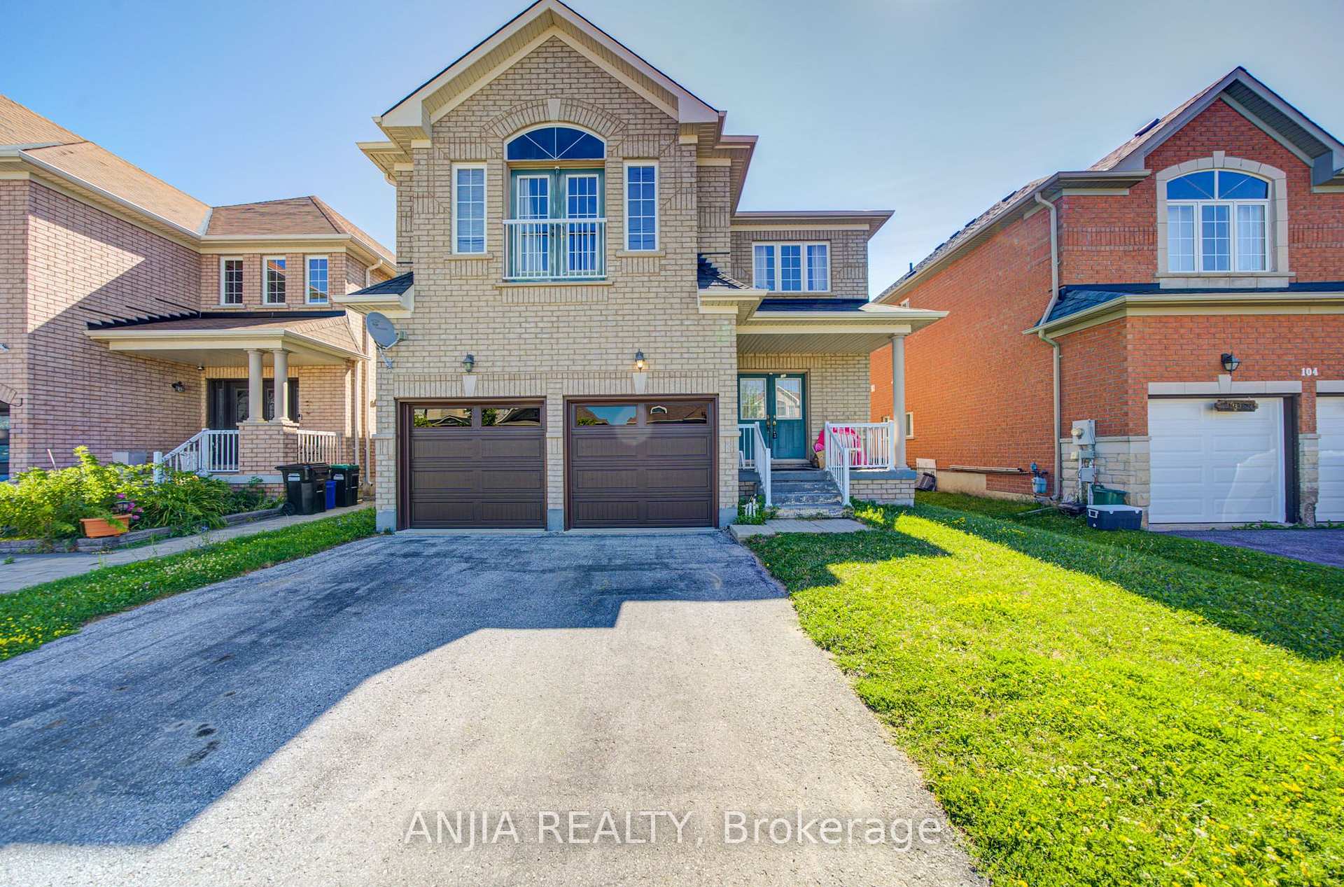 Photo 1 of 102 Westminster Circle, Barrie, Innis-Shore — HOMEH