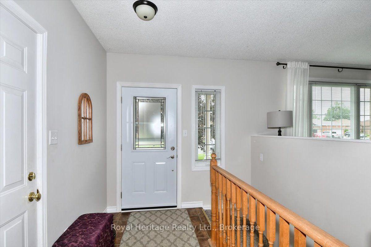 Photo 5 of 3058 Westridge Boulevard, Peterborough, Monaghan Ward 2 — HOMEH