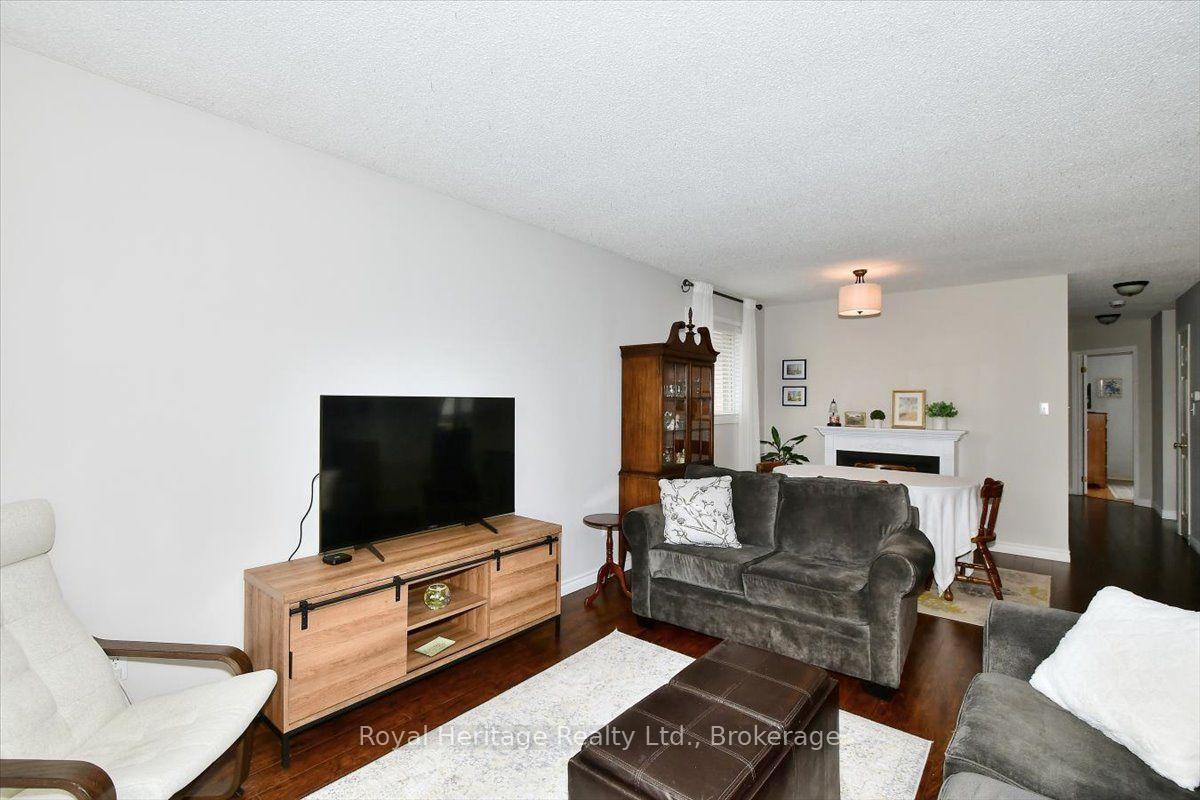 Photo 8 of 3058 Westridge Boulevard, Peterborough, Monaghan Ward 2 — HOMEH