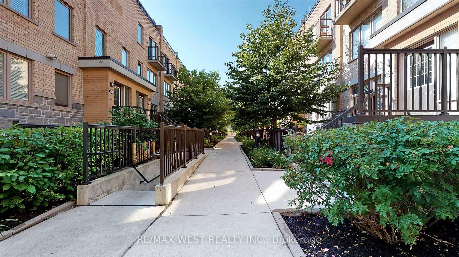 Photo 5 of Unit 240, 10 Foundry Avenue, Toronto, Dovercourt-Wallace Emerson-Junction — HOMEH