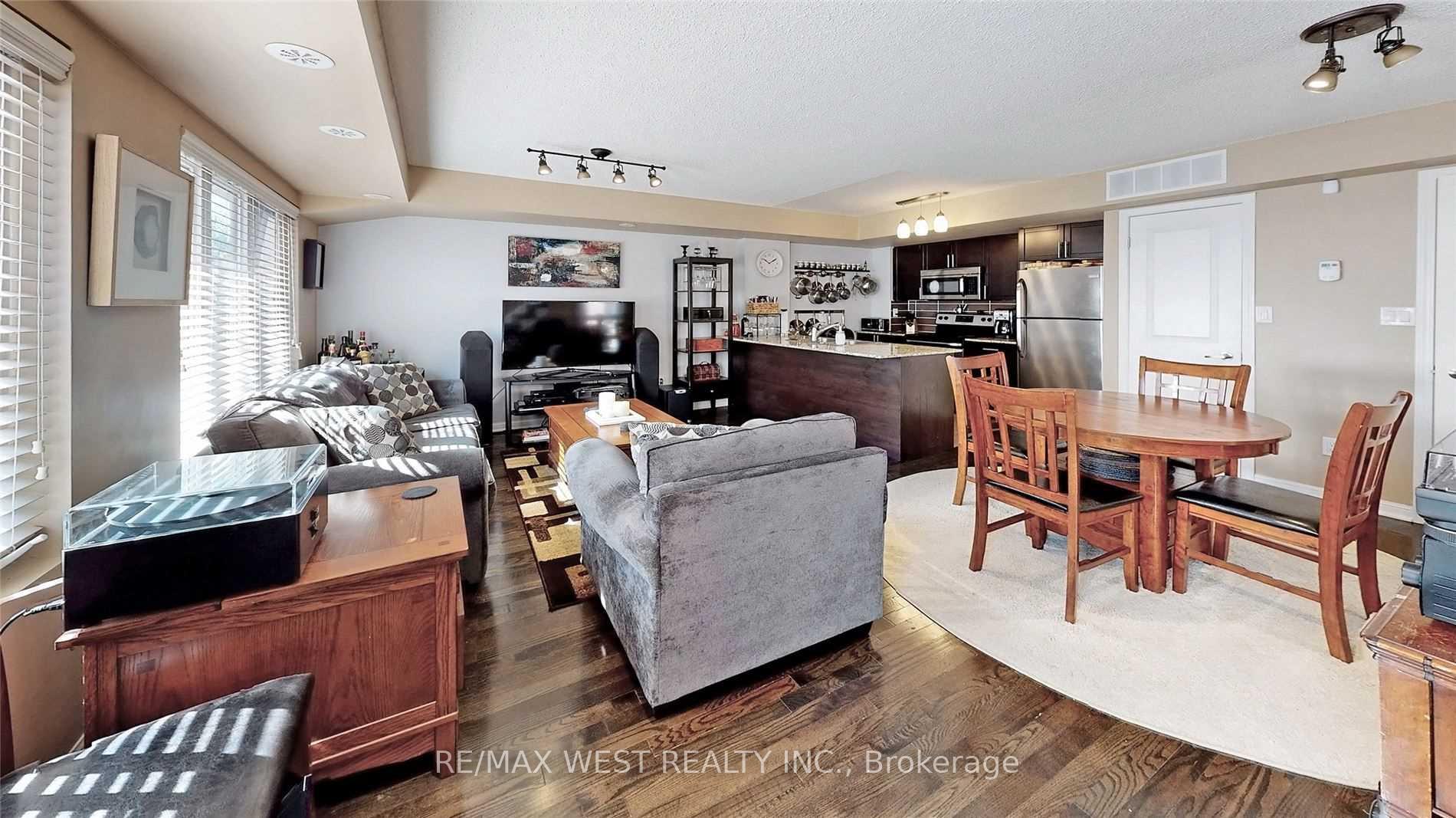 Photo 7 of Unit 240, 10 Foundry Avenue, Toronto, Dovercourt-Wallace Emerson-Junction — HOMEH