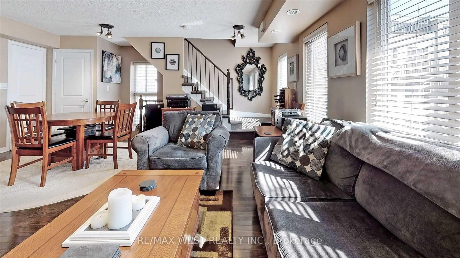 Photo 8 of Unit 240, 10 Foundry Avenue, Toronto, Dovercourt-Wallace Emerson-Junction — HOMEH