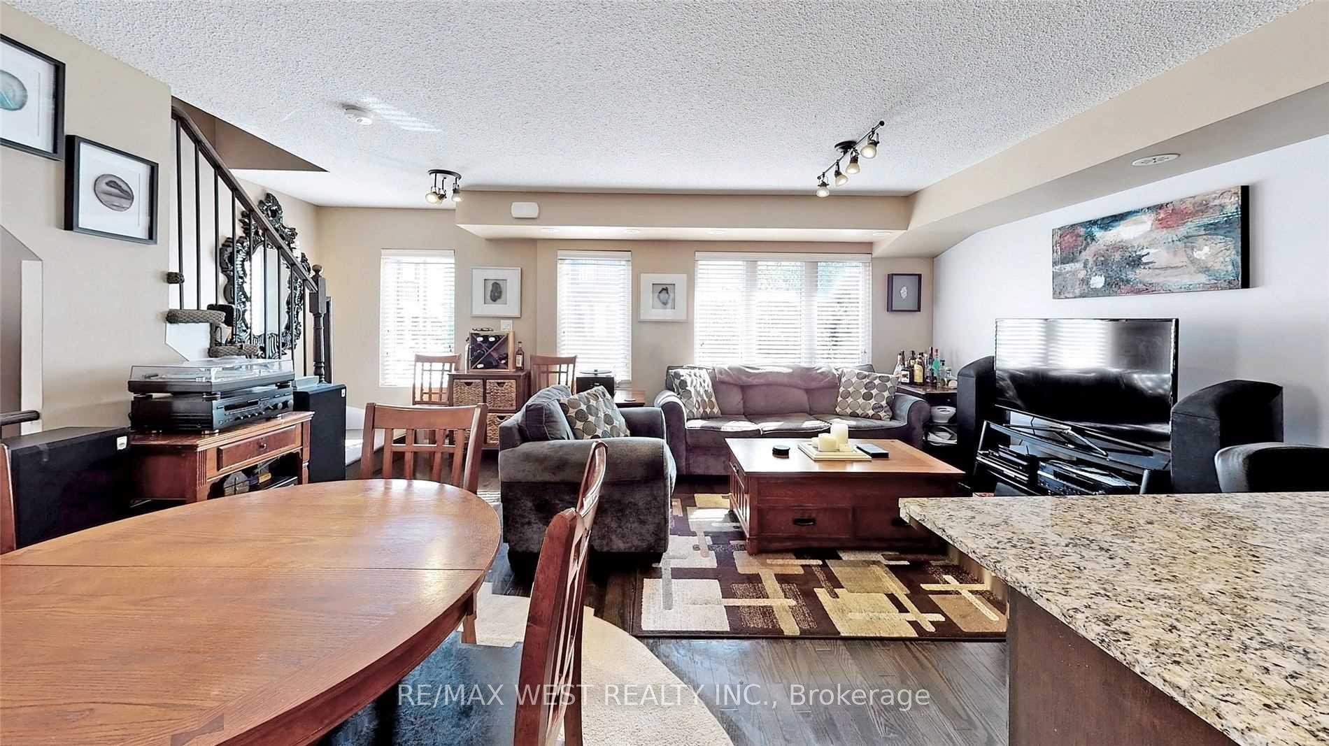 Photo 10 of Unit 240, 10 Foundry Avenue, Toronto, Dovercourt-Wallace Emerson-Junction — HOMEH