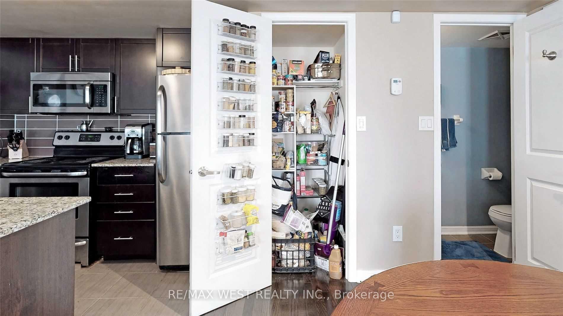Photo 19 of Unit 240, 10 Foundry Avenue, Toronto, Dovercourt-Wallace Emerson-Junction — HOMEH