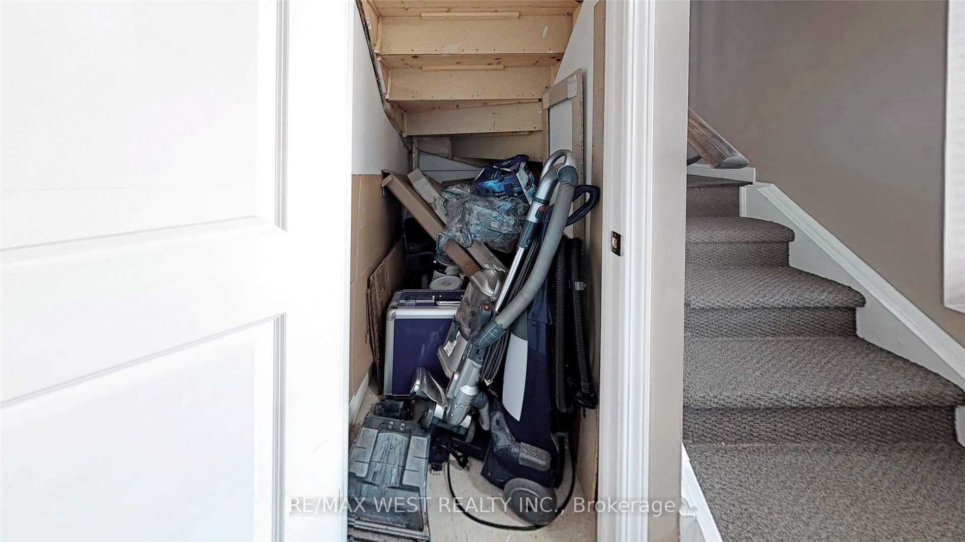 Photo 32 of Unit 240, 10 Foundry Avenue, Toronto, Dovercourt-Wallace Emerson-Junction — HOMEH