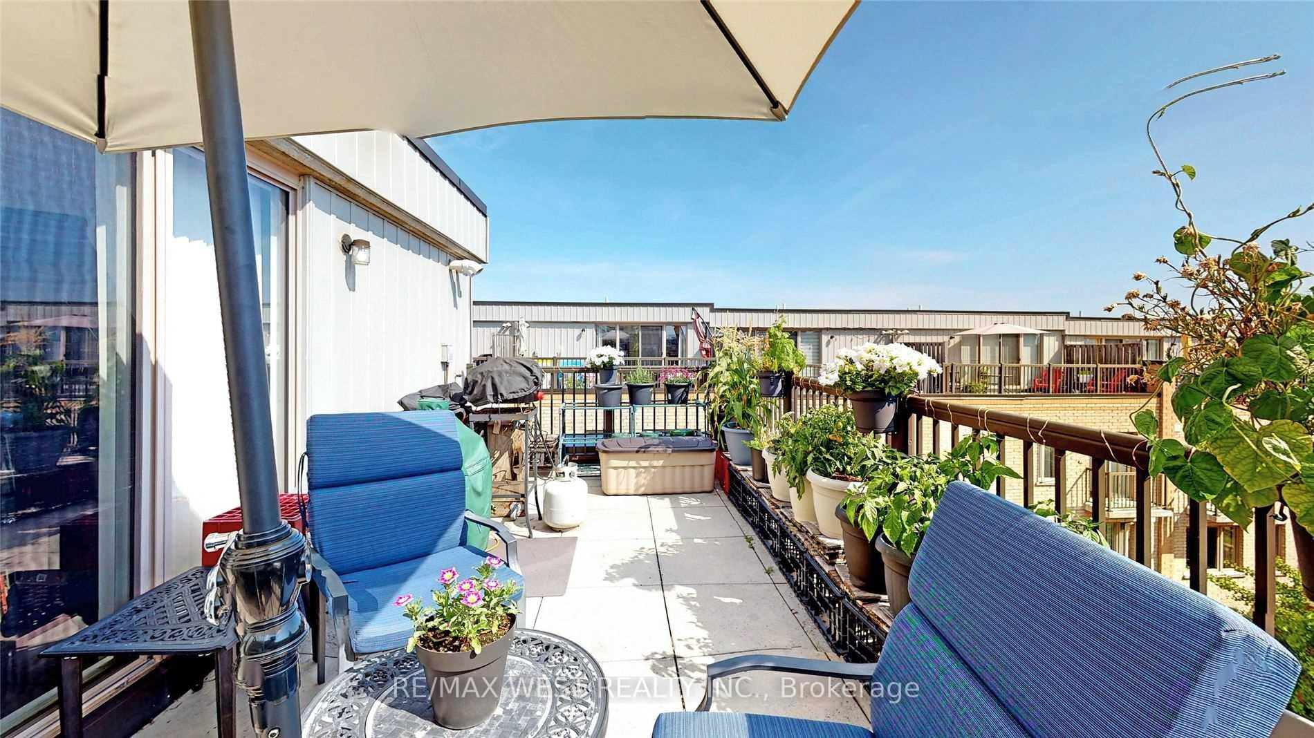 Photo 34 of Unit 240, 10 Foundry Avenue, Toronto, Dovercourt-Wallace Emerson-Junction — HOMEH