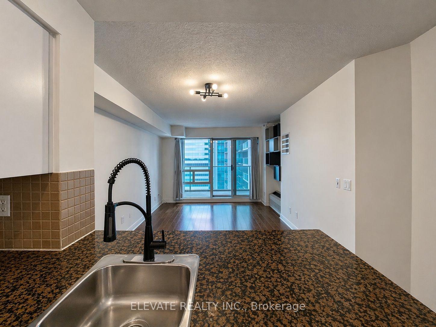 Photo 8 of Unit 1701, 35 Bales Avenue, North York, Willowdale East — HOMEH