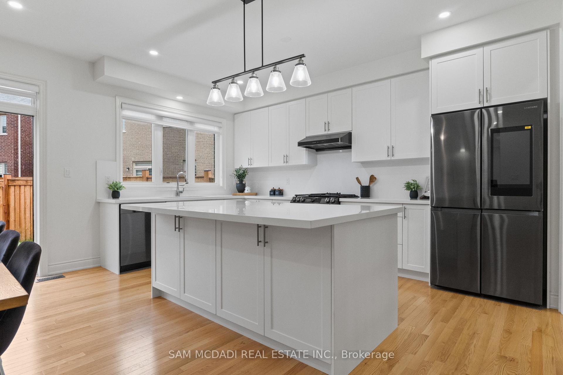 Photo 12 of 446 Humphrey Street, Hamilton, Waterdown — HOMEH