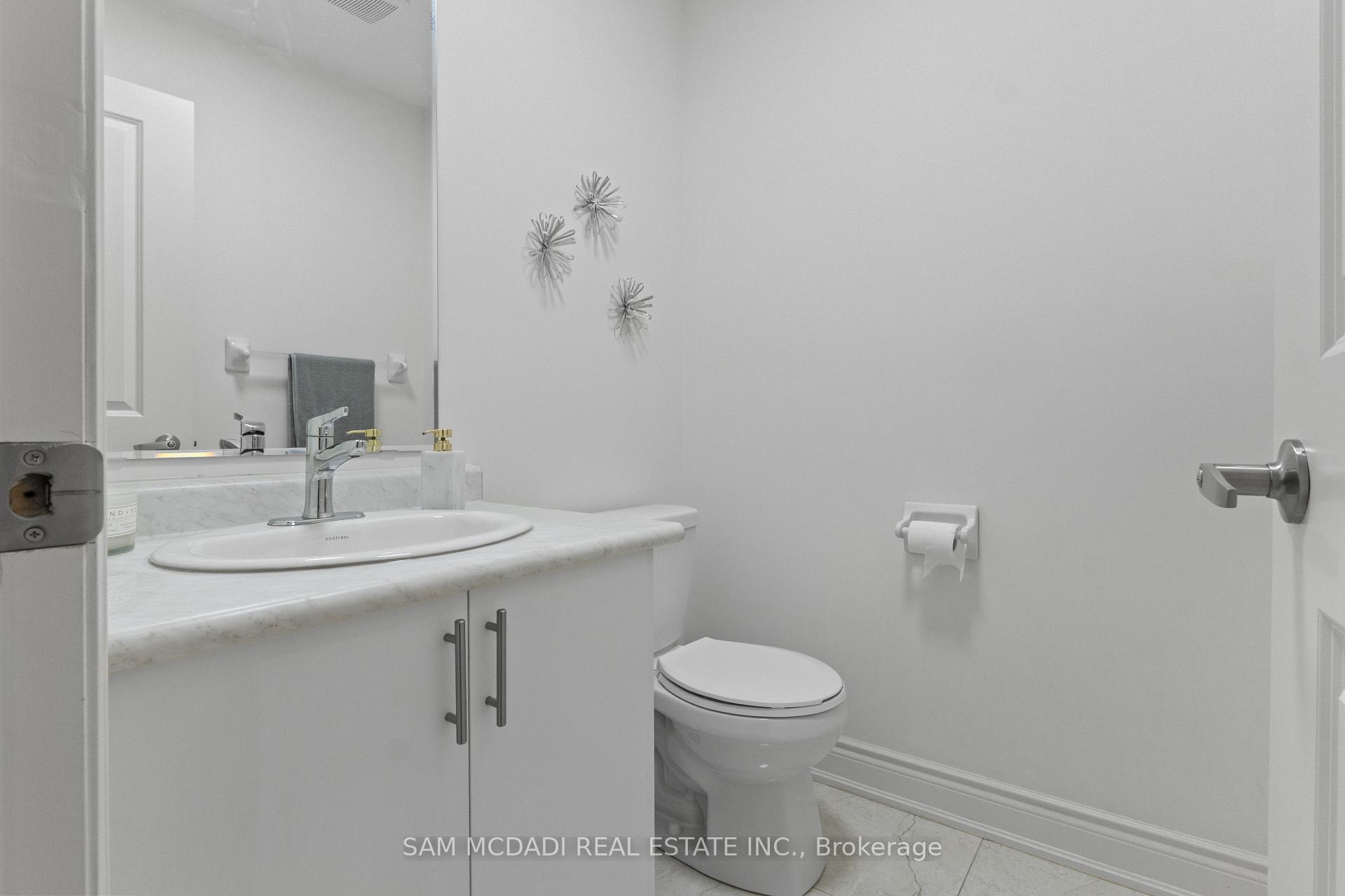 Photo 17 of 446 Humphrey Street, Hamilton, Waterdown — HOMEH