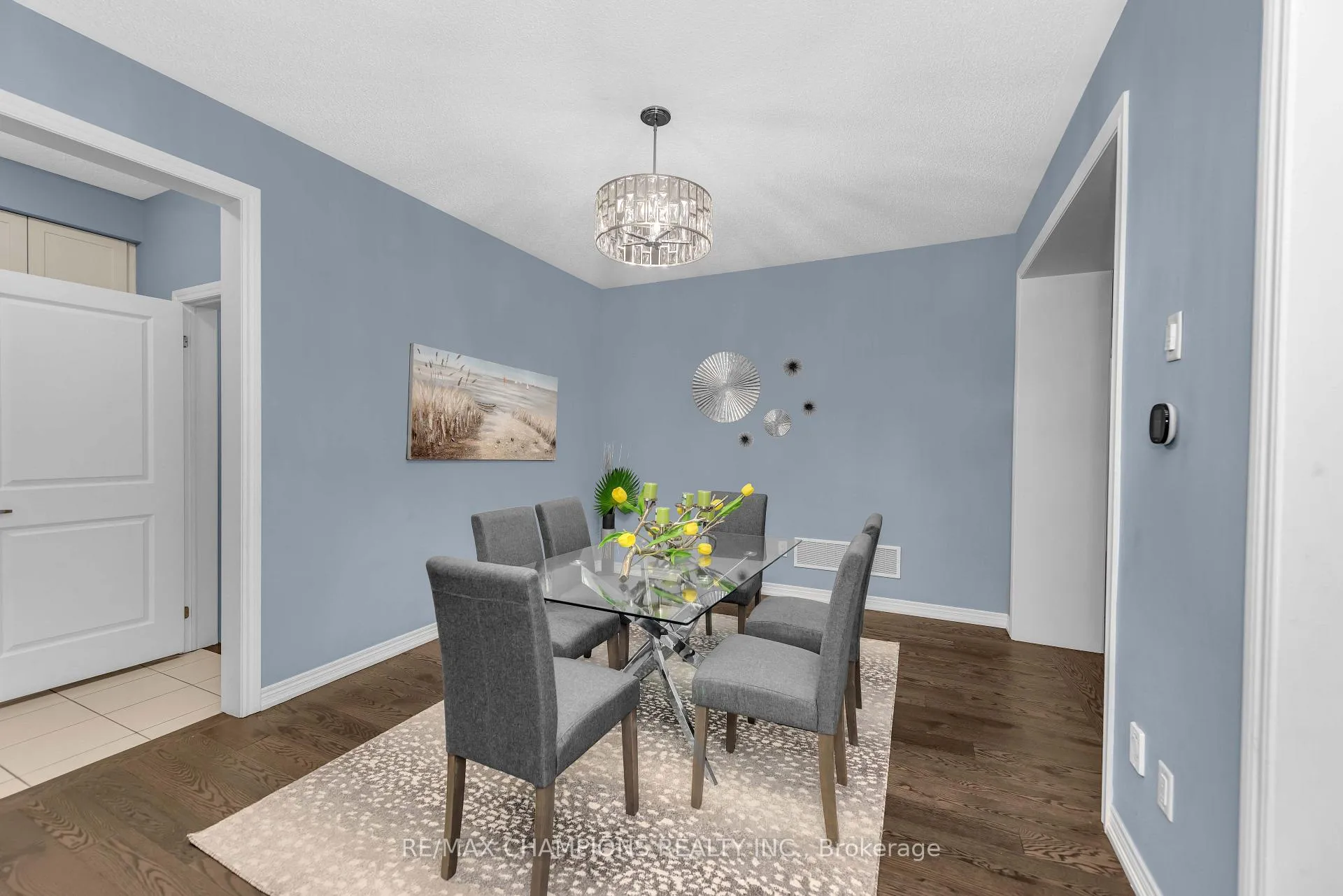 Photo 17 of 10 Fruitvale Circle, Brampton, Northwest Brampton — HOMEH