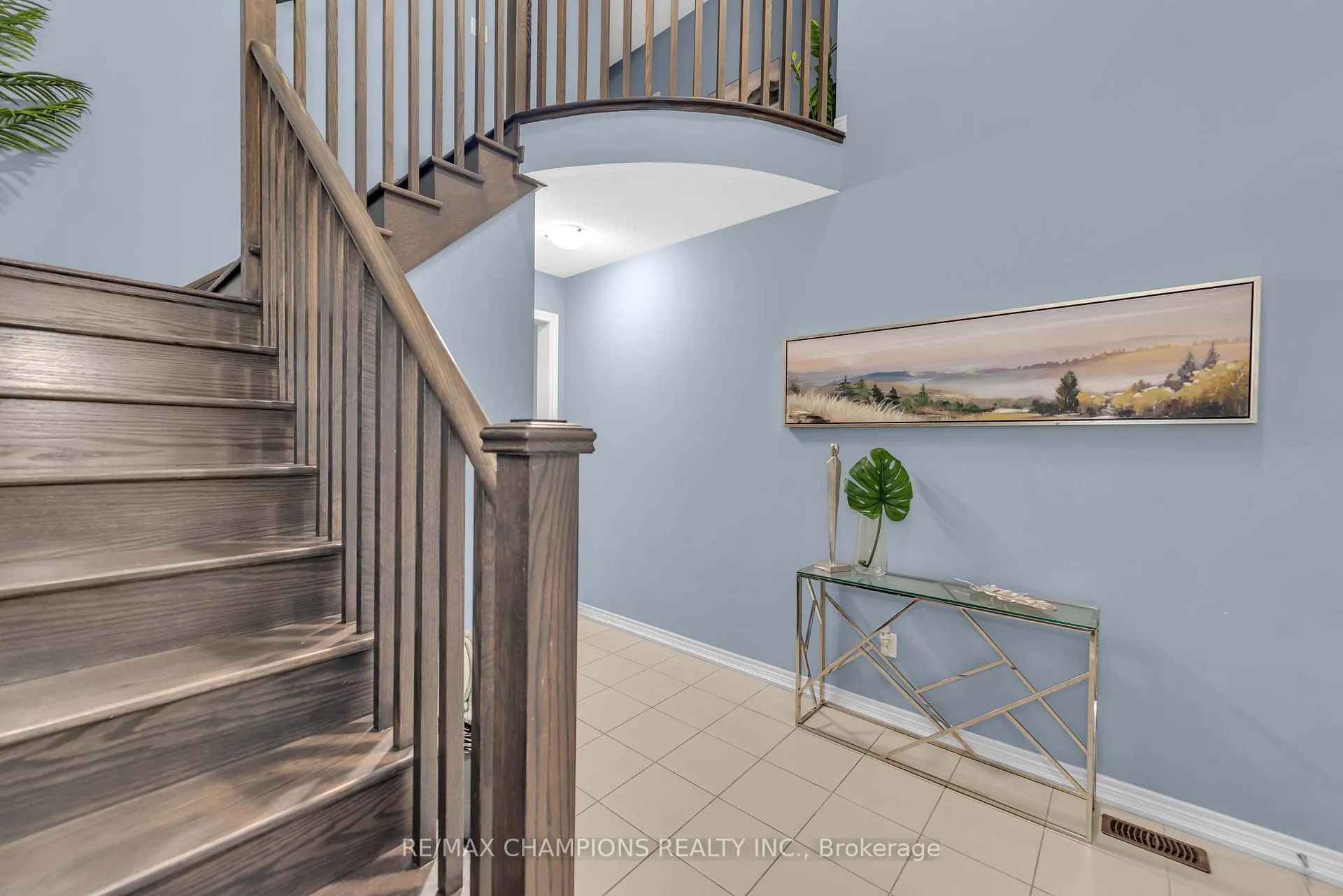 Photo 37 of 10 Fruitvale Circle, Brampton, Northwest Brampton — HOMEH