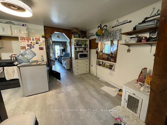 Photo 4 of 10839 Hwy 17 E, Kenora Remote Area, Dinorwic — HOMEH